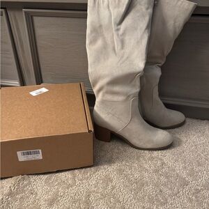 NWT Journee Collection Women's Light Gray Heeled Boots in box!